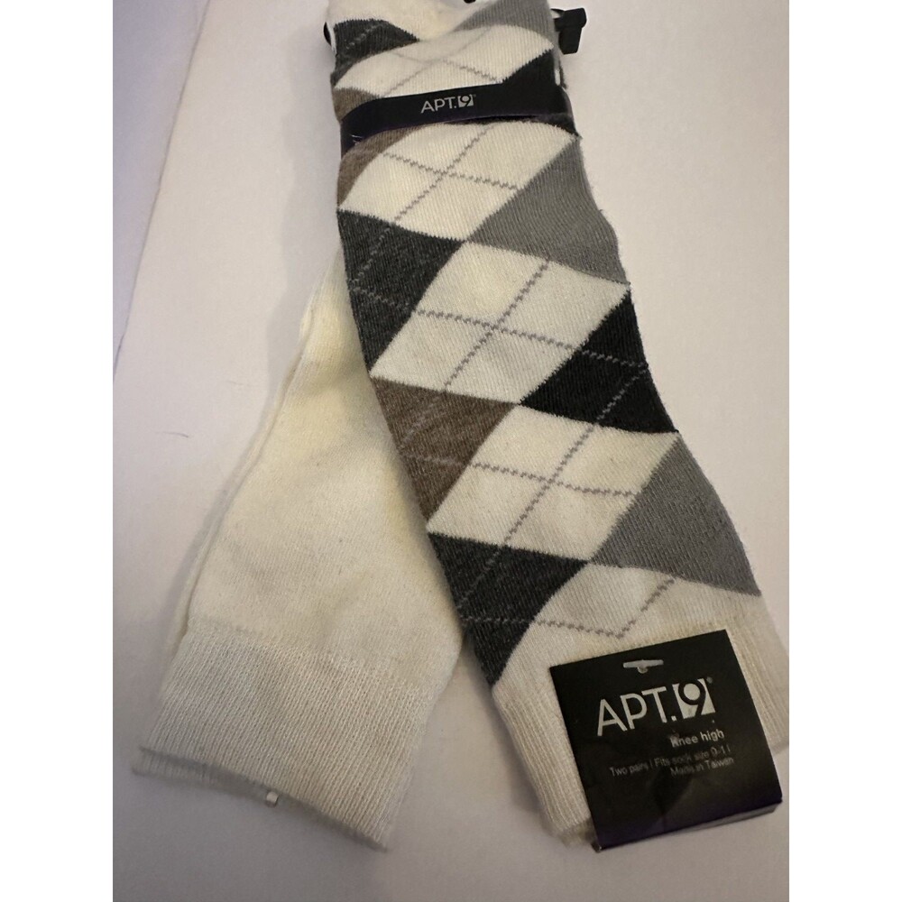 New Apt 9 - 2 pair crew each